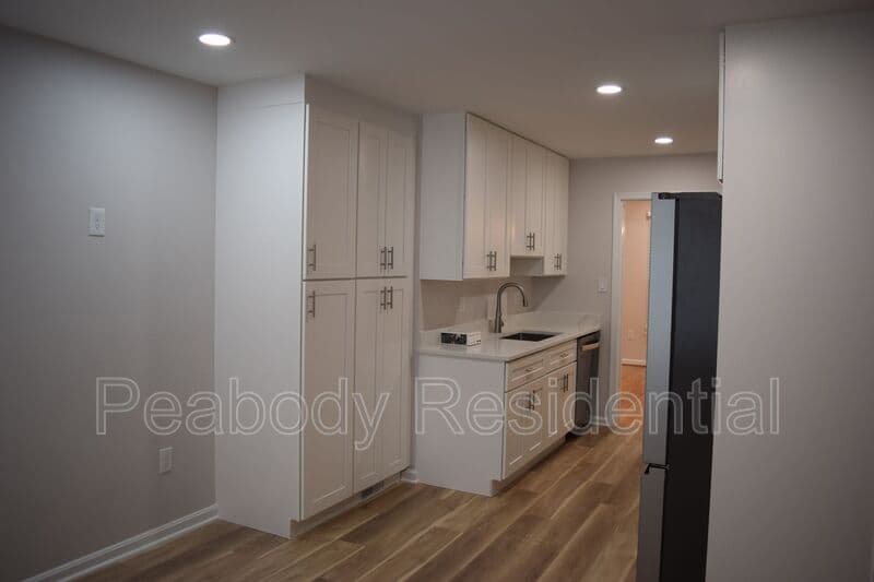 Alexandria House: 1013 N Vail St