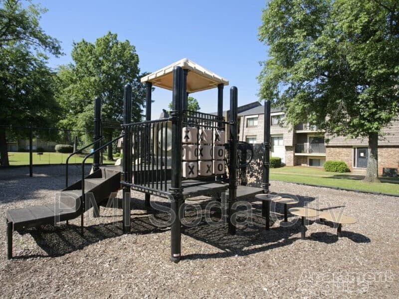 Columbia Condo: 810 Old Manor Road