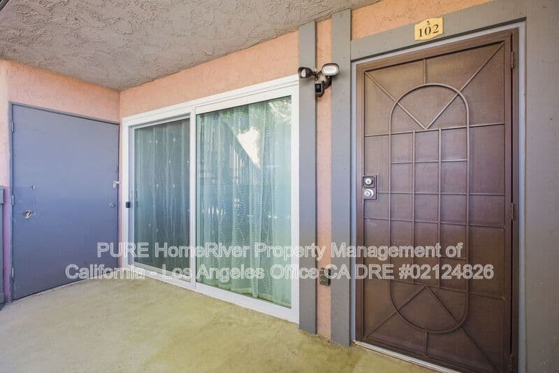 Torrance House: 23302 Marigold Ave