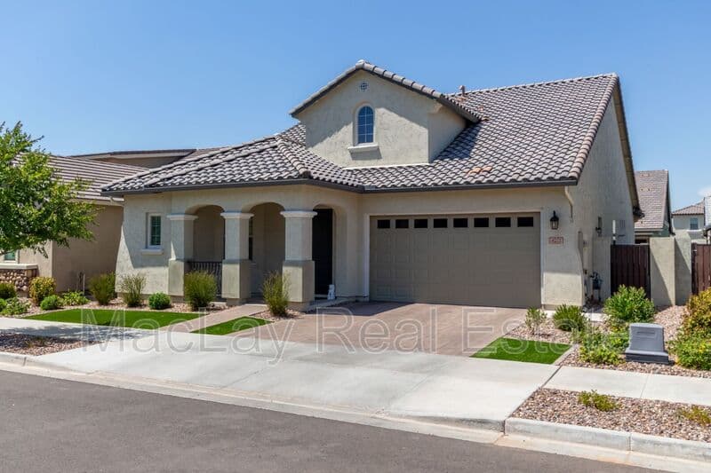 Gilbert House: 4272 E Skousen St