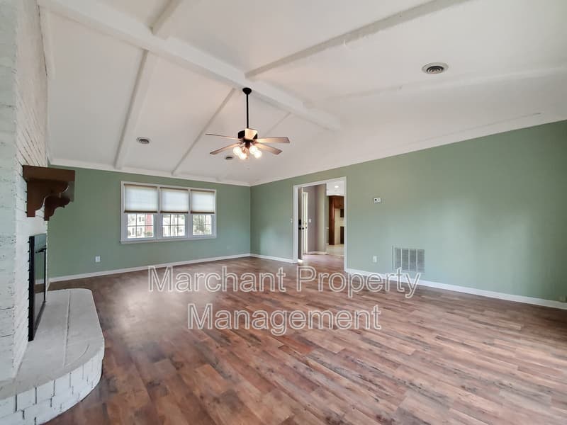 Simpsonville House: 121 Coalmont Court