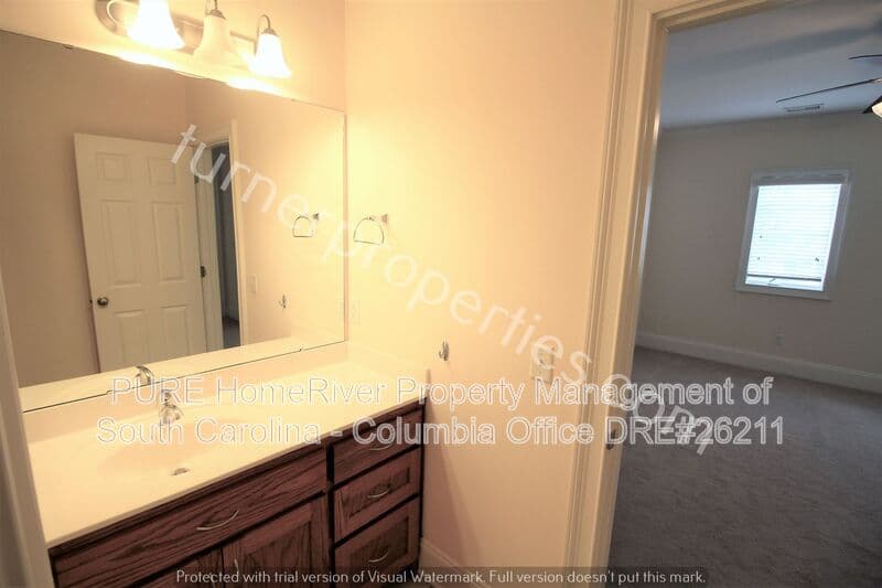Columbia House: 395 Highland Point Drive