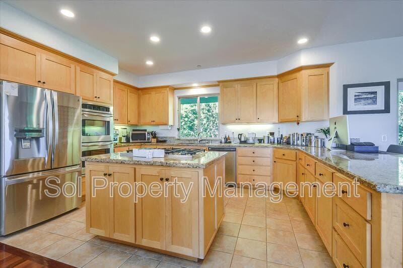 Santa Cruz House: 3370 Houts Drive