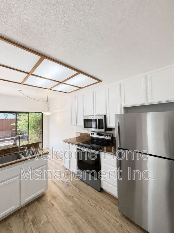 Fremont House: 34769 Comstock Common