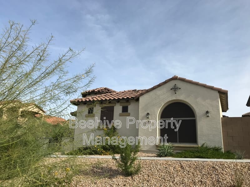 Mesa House: 3014 N 72nd St