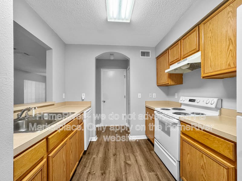 Tampa Condo: 7344 E Bank Dr