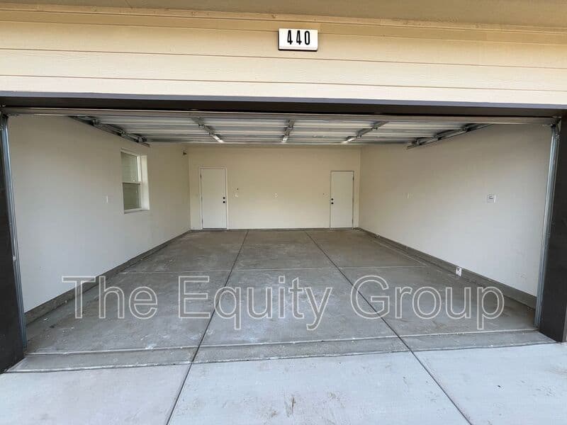 Lindsay House: 440 N Westwood Ave