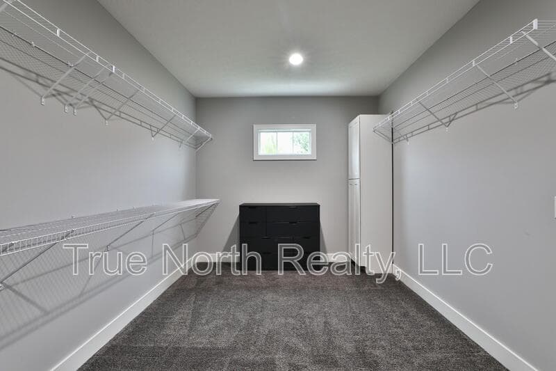 Lewis Center House: 2246 Koester Trace