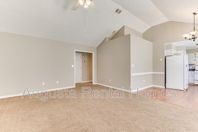Grovetown House: 223 Taylor Circle