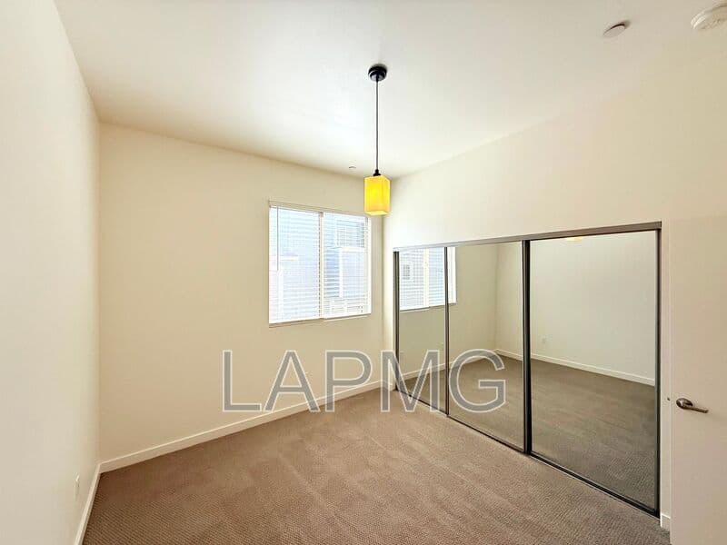Van Nuys House: 6428 Woodley Avenue