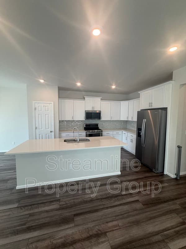 Brighton House: 5117 Buckwheat Road