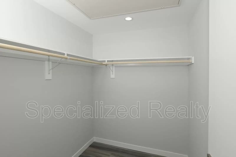 Los Angeles Townhome: 1406 Eagle Vista Drive