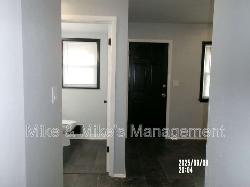 Milwaukee Condo: 6400 North 73rd Street