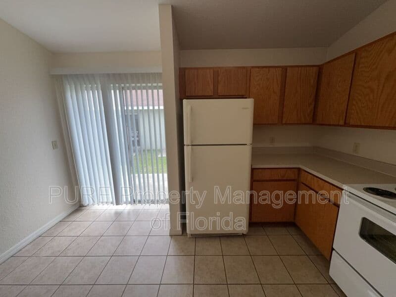 Ocala House: 7455 Midway Terrace