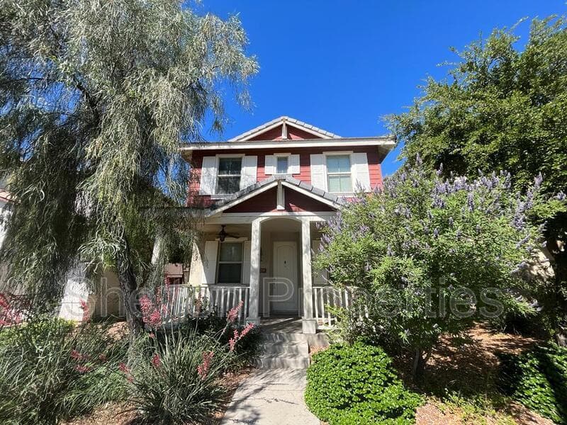 Buckeye House: 2958 N Clanton St