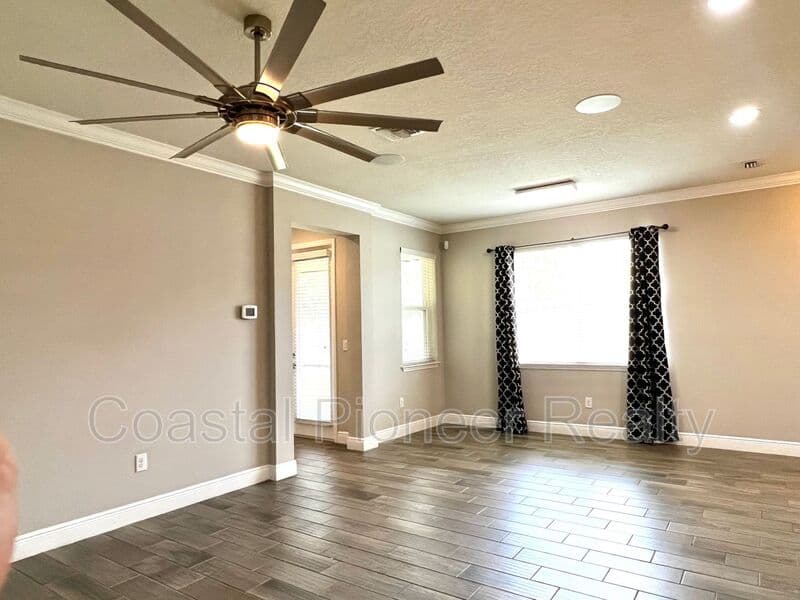 Lutz Townhome: 18814 Cornuta St