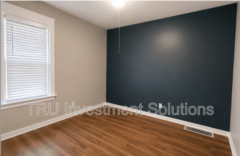 Milwaukee Condo: 3027 North 25th Street -3027