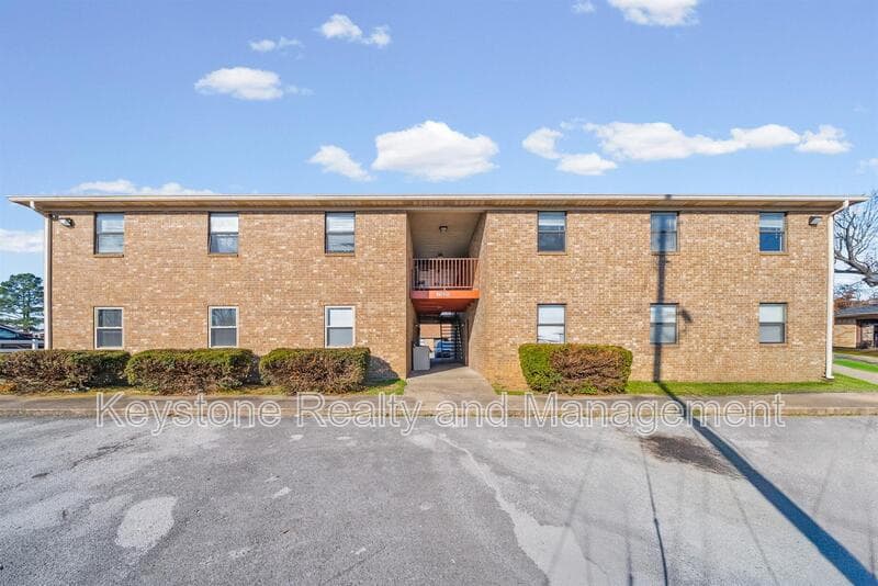 Hopkinsville Apartment: 1935 High Street