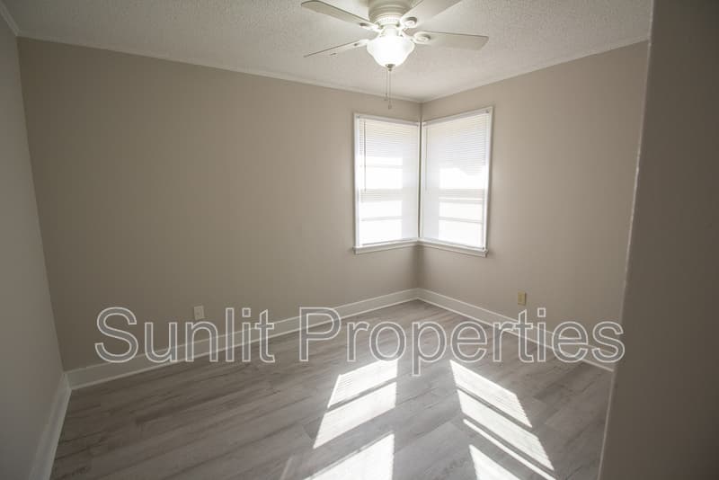 Athens House: 2590 Danielsville Rd