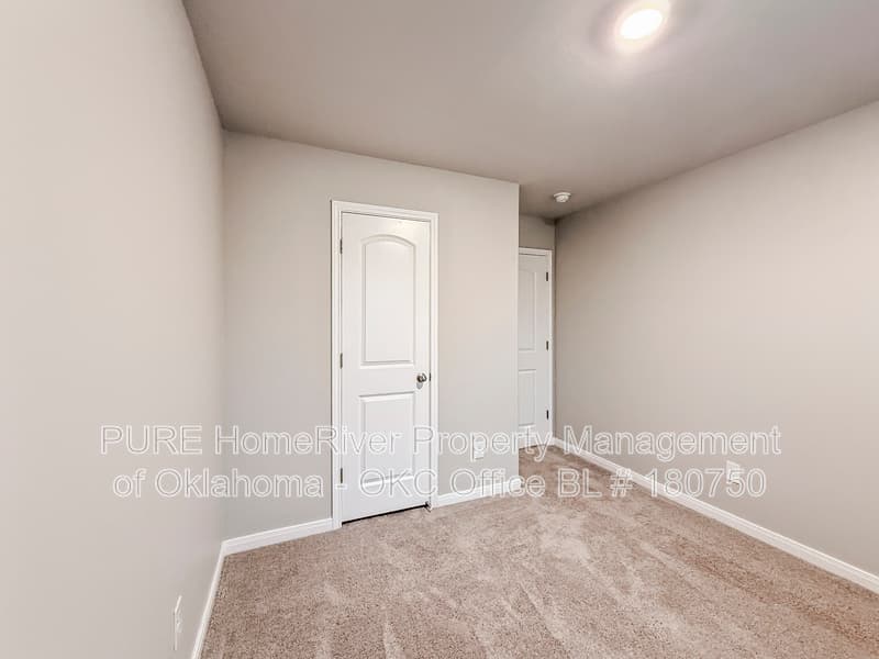 El Reno House: 1609 Vermilion Ln