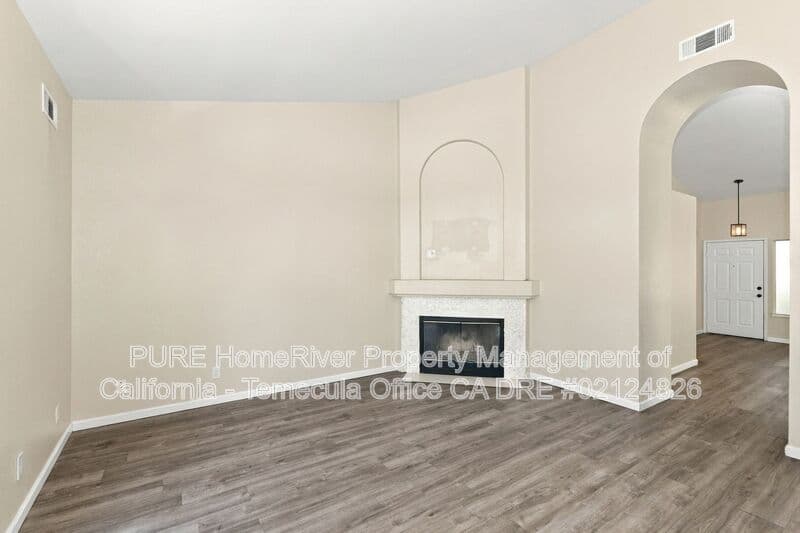 Temecula House: 43068 Corte Calanda