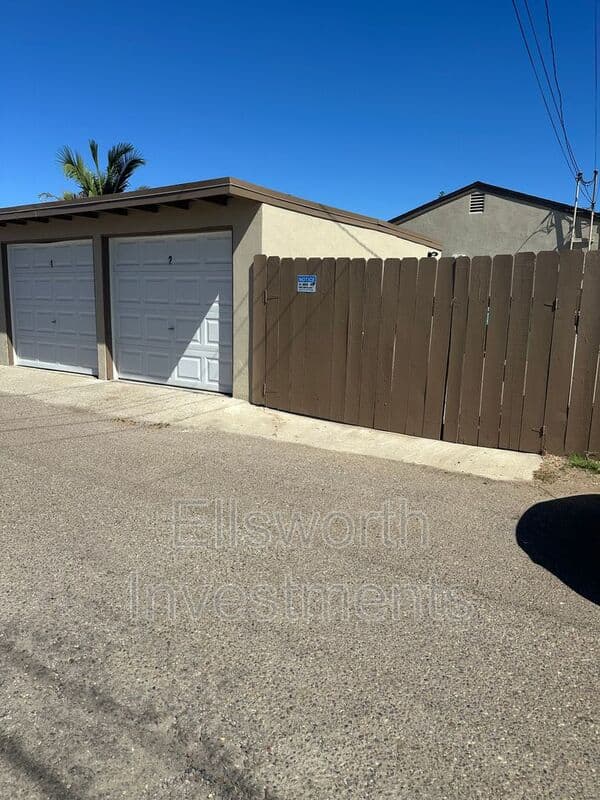 San Diego House: 3341 Luna Ave.