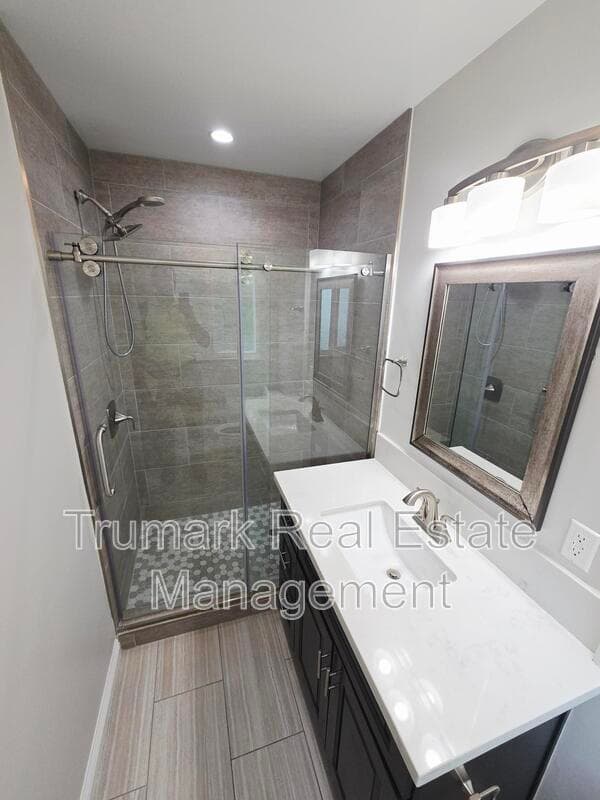 Glendale Condo: 1303 N Brand Blvd