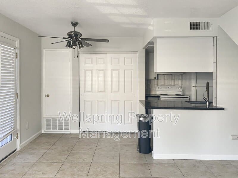 Stockton Condo: 1529 Pyrenees Ave