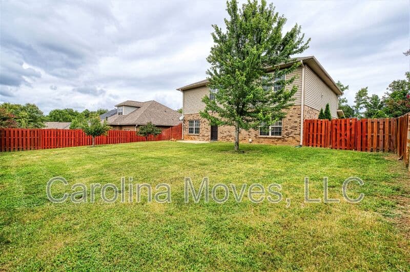 Spartanburg House: 836 Bayshore Lane