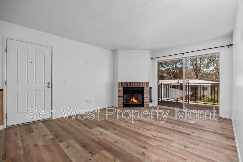 Encinitas Condo: 1730 S El Camino Real