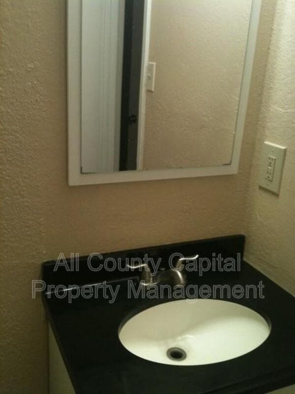 Austin Condo: 9804 Roxanna Dr