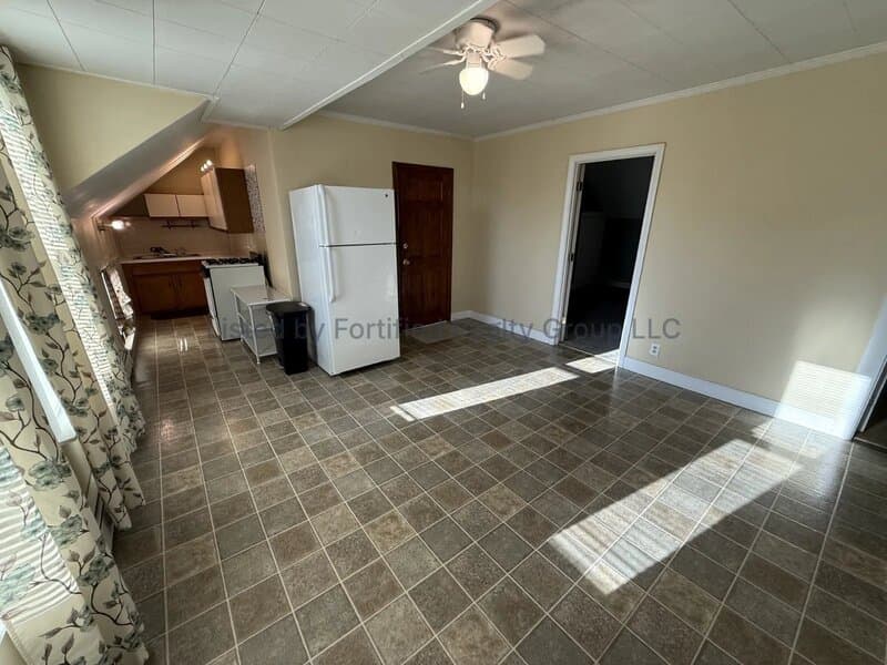 Fall River Condo: 575 Mount Hope Ave