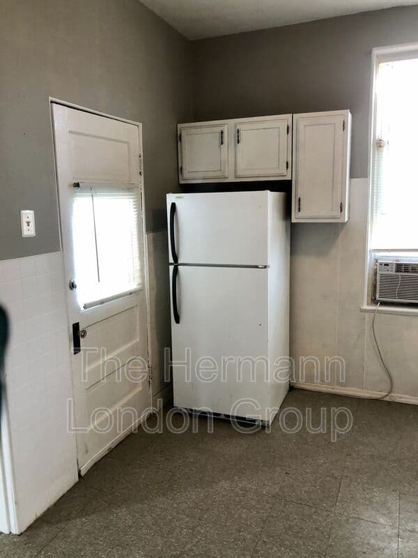 Saint Louis Condo: 512 Eiler