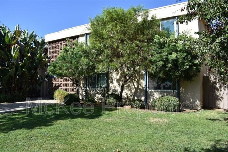 Coronado Condo: 540 G Avenue