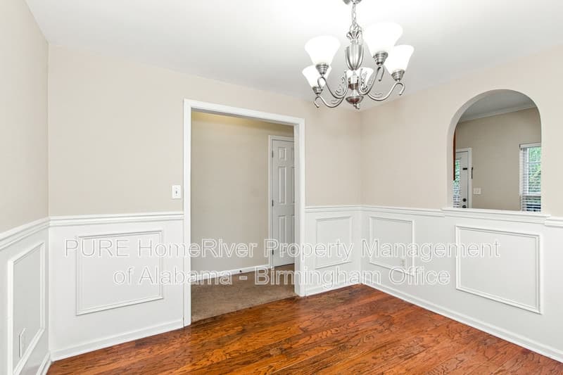 Alabaster House: 206 Park Village Circle