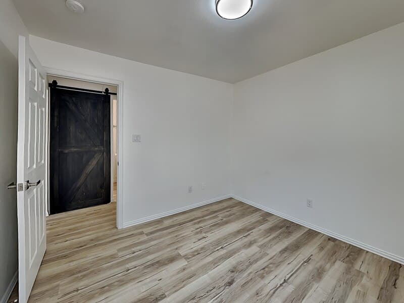 Mckinney Condo: 807 Fenet St