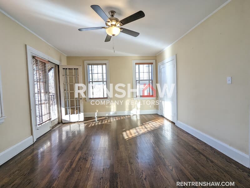 Memphis House: 662 S Mclean Blvd