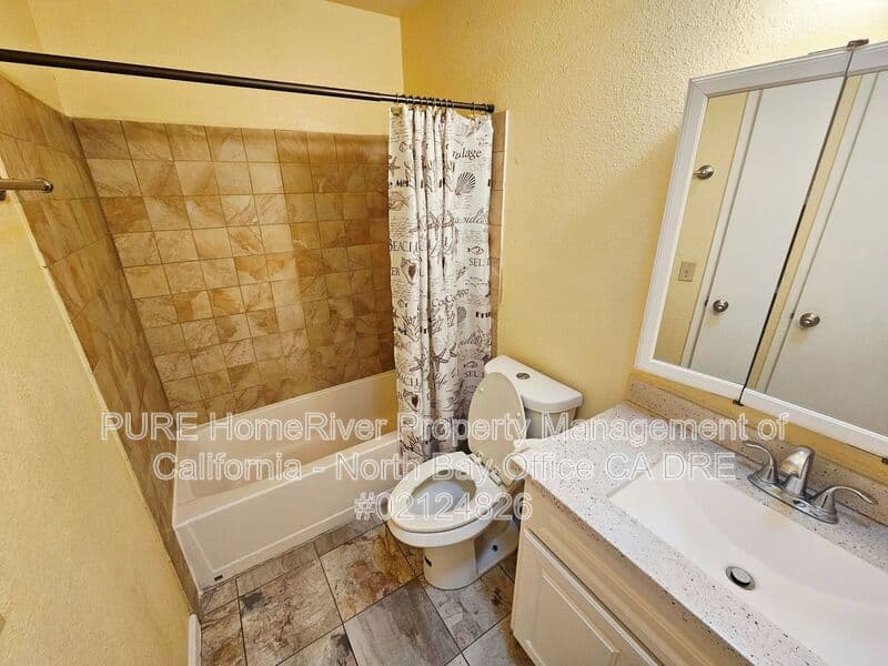 Ukiah House: 780 El Rio St
