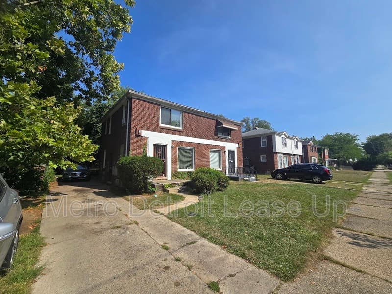 Detroit House: 15734 Meyers Road