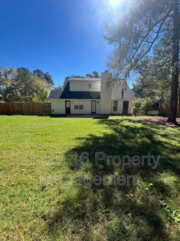 Evans House: 4211 Fairfield Cir