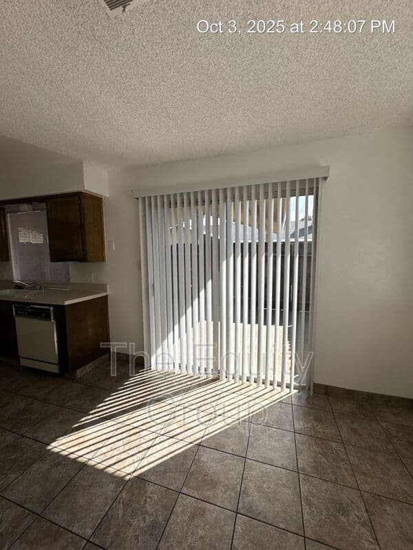 Visalia House: 2724 South Sallee Ct