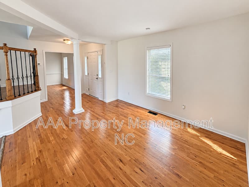 Fayetteville House: 1903 Ellie st