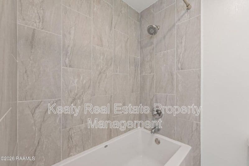 Youngsville House: 313 Wallingsford Cir