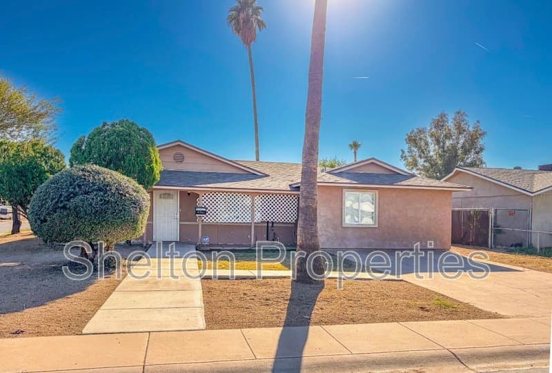 Phoenix House: 6301 W Earll Dr