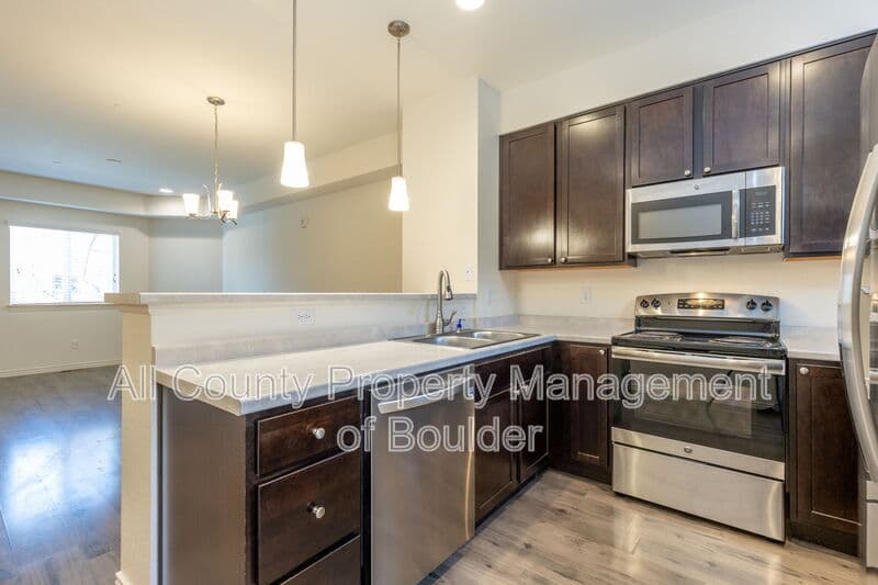 Longmont Townhome: 1319 S Collyer St