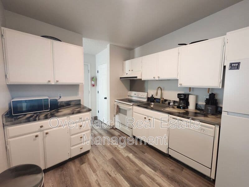 Anchorage Condo: 3105 W 33rd Ave