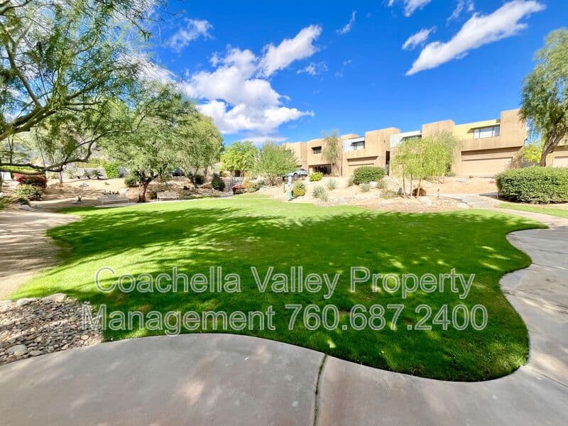 Palm Springs House: 353 Cheryl Dr