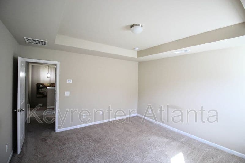 Dallas House: 12 Crown Dr