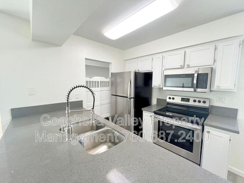 Palm Desert Condo: 72724 Eagle Road