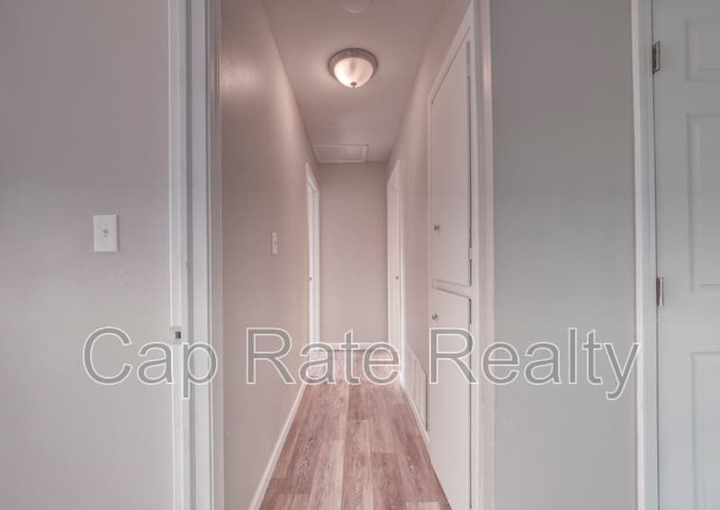 Columbus House: 3738 Arkwood Ct